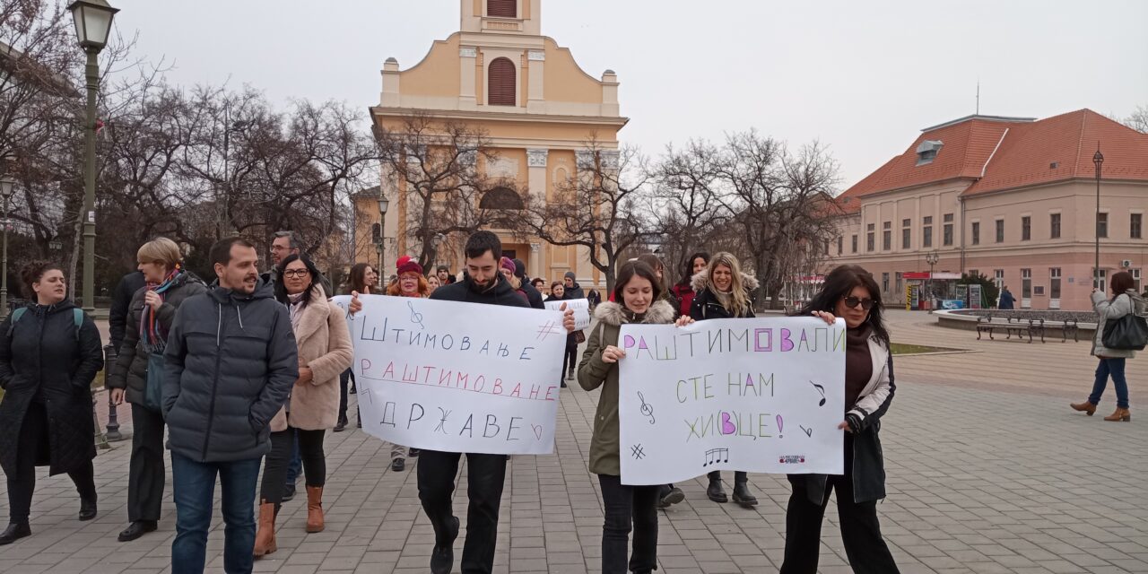 Tanárok tüntettek Óbecsén