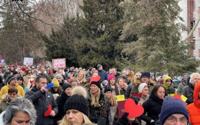 Egyetemisták: Állítsák le az oktatást, majd könnyen bepótoljuk, ha eljön a jobb holnap Tüntetés Szabadkán