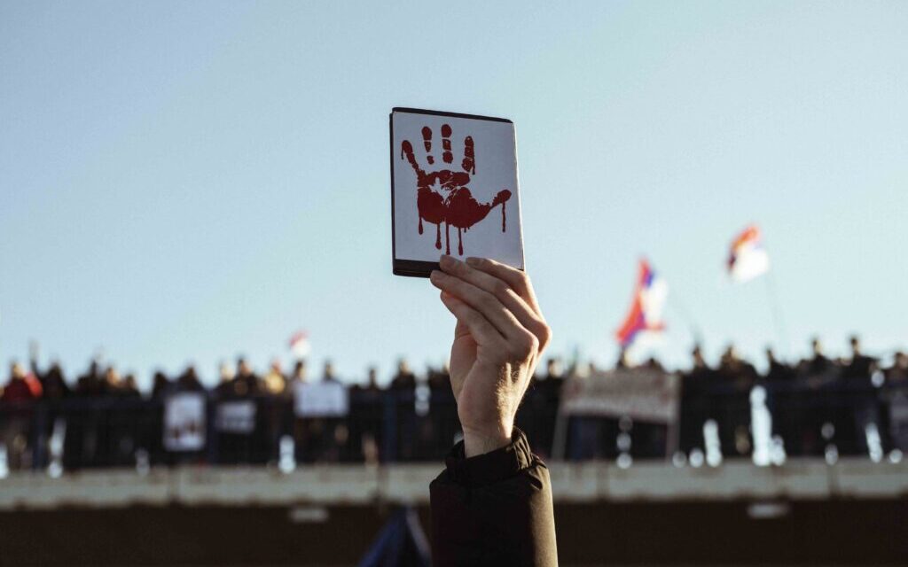 Leváltották az iskolaigazgatót, mert kiállt a sztrájkoló tanárok mellett