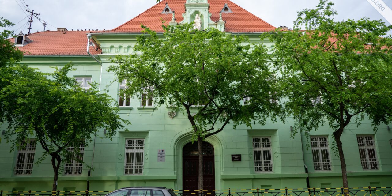 Blokád alatt még egy zombori középiskola