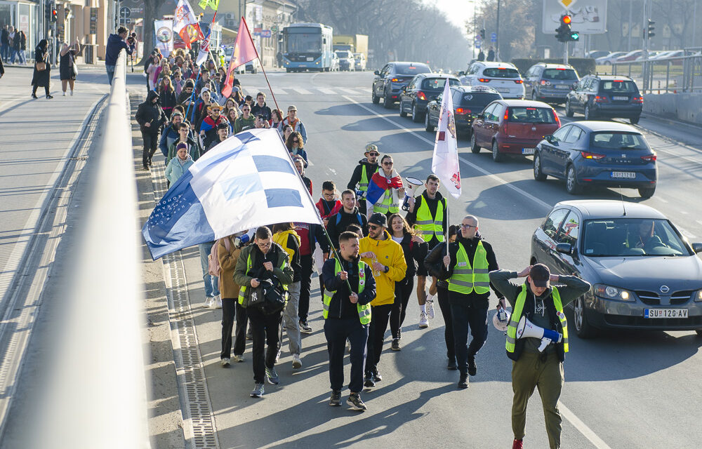 Csütörtökön gyalog indulnak Belgrádba az újvidéki és szabadkai egyetemisták