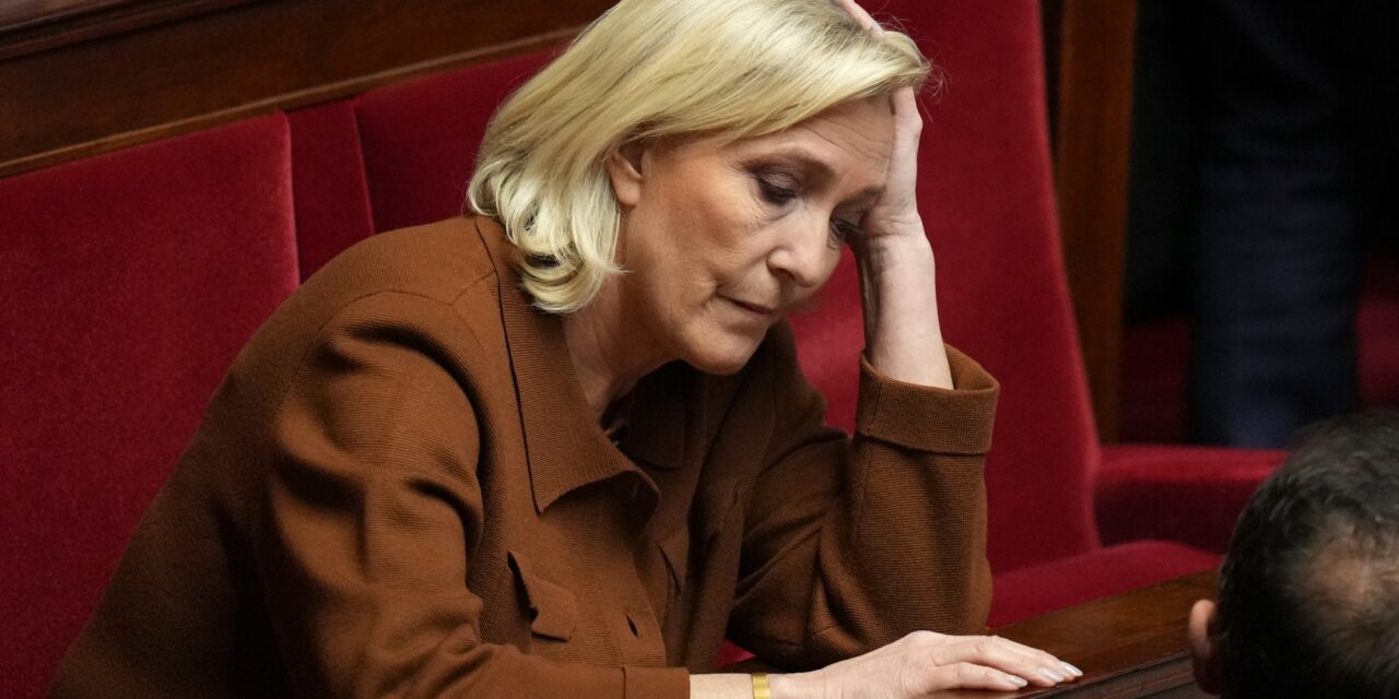Marine Le Pen-t eltiltották bárminemű közhivatal viselésétől