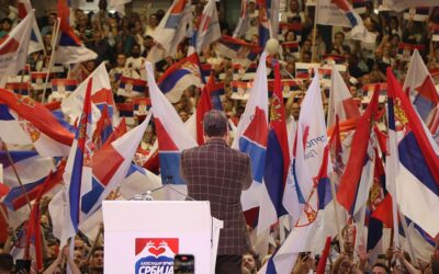 „A jelenlegi hatalom a felhalmozott tőkével politikai funkciók nélkül is képes lehet irányítani az országot”