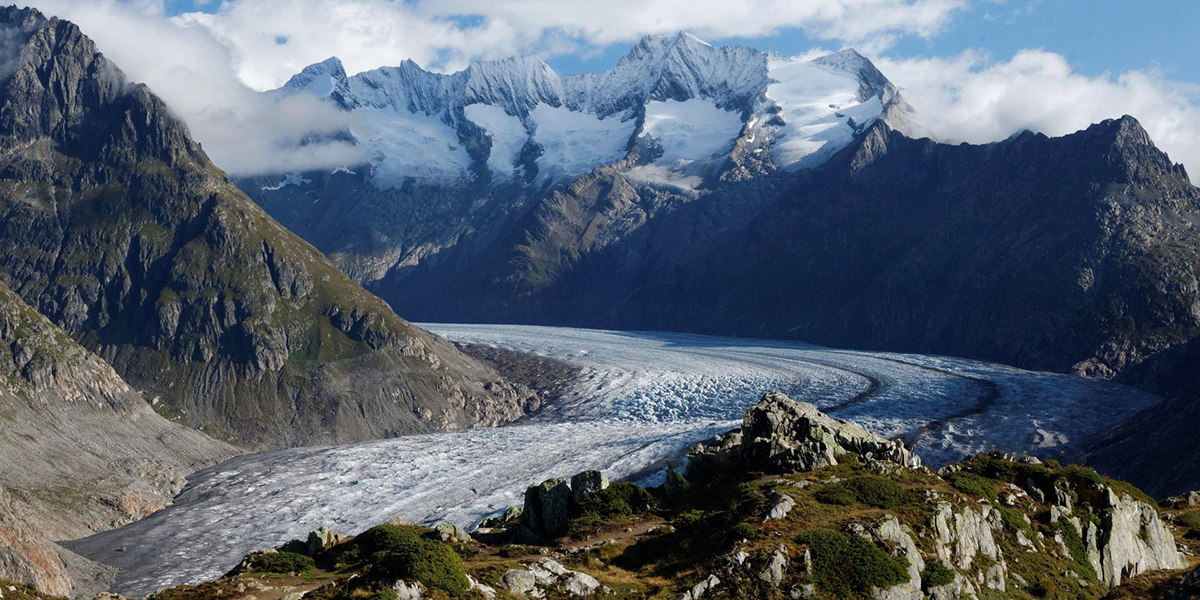 <span class="entry-title-primary">Tiszta vizet a pohárba – és a világnak!</span> <span class="entry-subtitle">Mindennapi (fogyatkozó) gleccsereink – A víz világnapján gondoljuk át a veszélyeket és problémákat!</span>