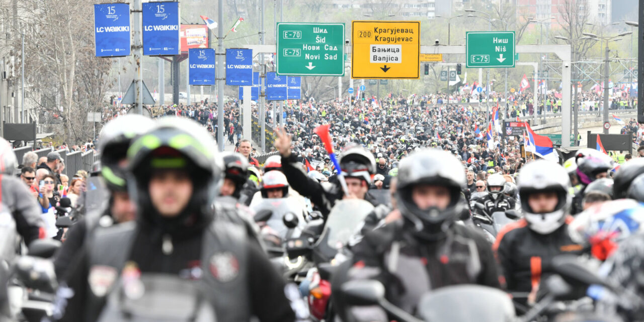A hatalom is Vid-napjára hirdetett tömeggyűlést a fővárosban