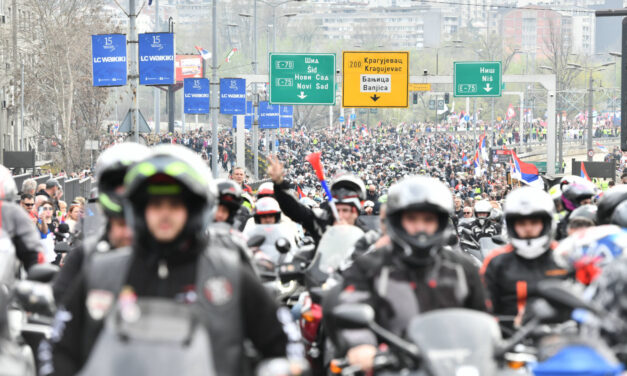 A hatalom is Vid-napjára hirdetett tömeggyűlést a fővárosban