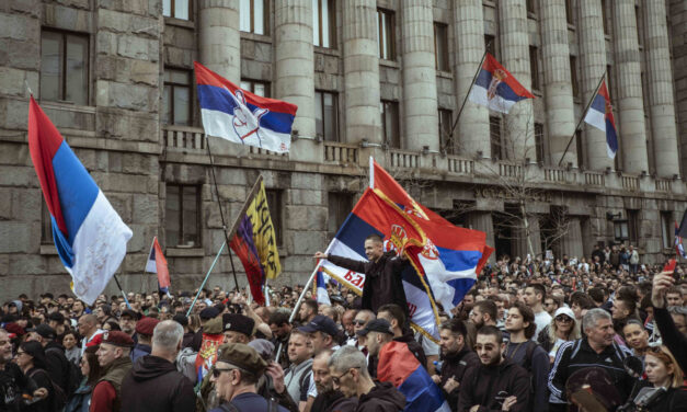 Milenković: A hatalom képtelen kezelni a válságot
