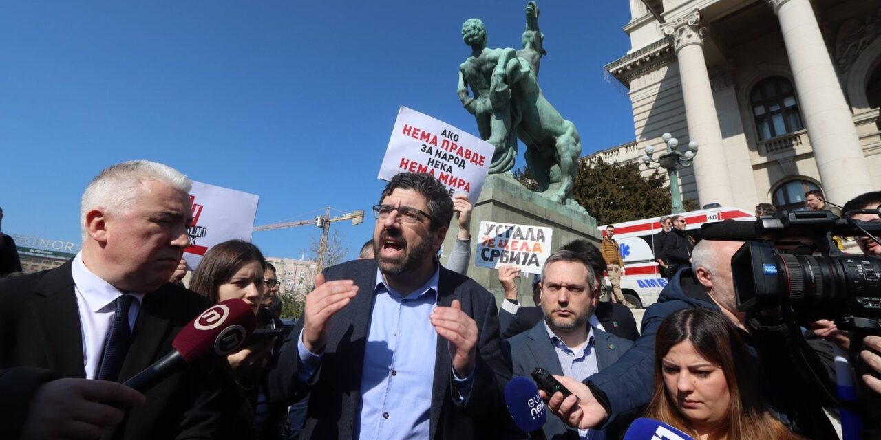 Lazović Vučićnak: Rendeld vissza hamis egyetemistáidat, és hagyj fel az összetűzések szításával!