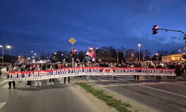 Megérkeztek Újvidékre a szabadkai egyetemisták (fotók+videó)