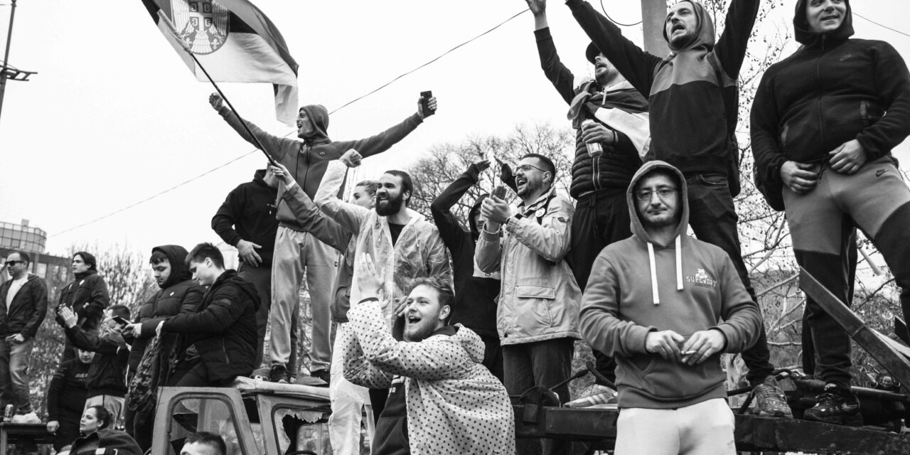 Az öt legnagyobb szakszervezet is az egyetemisták mellé állt