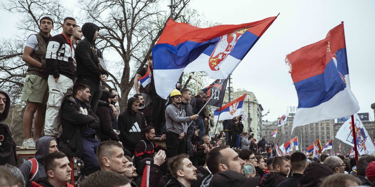 A házelnök csirkefogóknak és gazembereknek nevezte az egyetemistákat