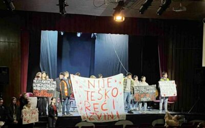 Kudarcba fulladt a blokád alatt lévő Óbecsei Gimnázium szülői értekezlete