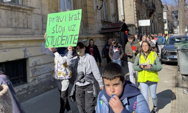 Séta a tanárokért kedden Szabadkán