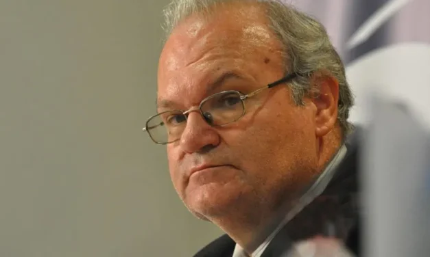 „Mindkét oldalnak engednie kell”