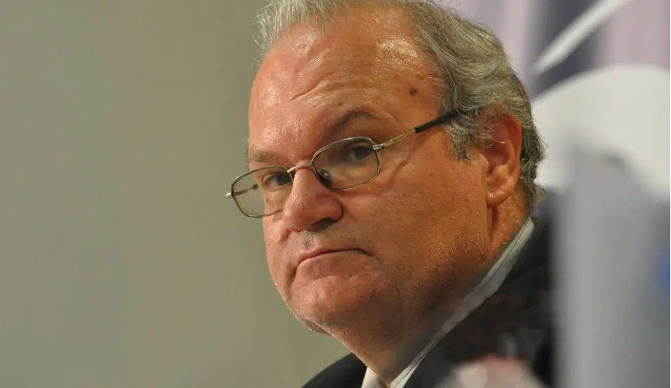 „Mindkét oldalnak engednie kell”