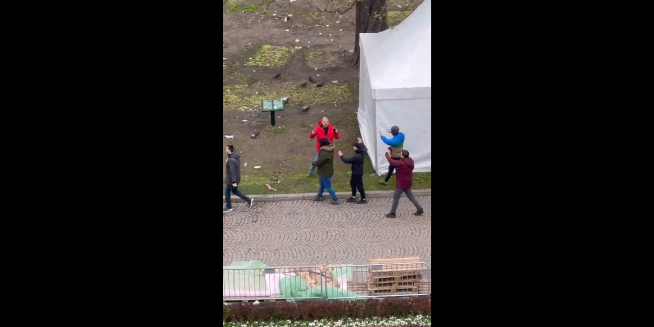 Gyorsan kiderült, ki kit (nem) támadott meg és (nem) fújt le paprikapsray-vel a Pionír parkban