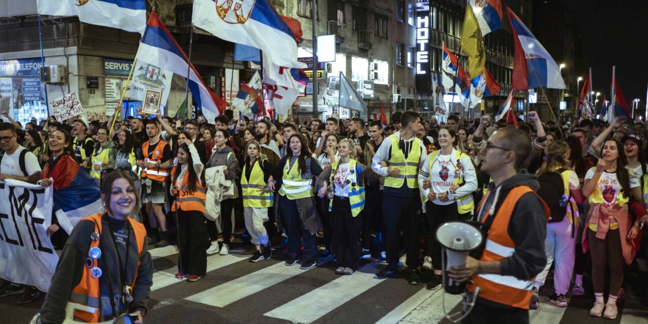 Nem szakértői kormányra, hanem a plénumokon szerveződő egyetemisták követésére van szükségünk