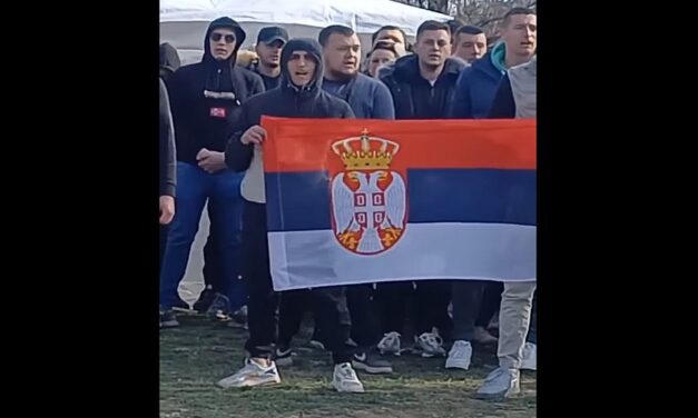 A „tanulni vágyó egyetemistáknak” még a himnusz eléneklése is túl nehéz feladat (Videó)