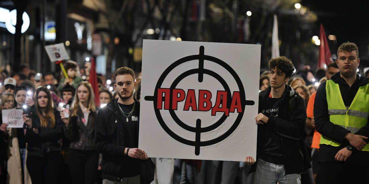 „A szeretetet, az igazságot, a méltóságot és a tudást vették célba a hangágyúval”