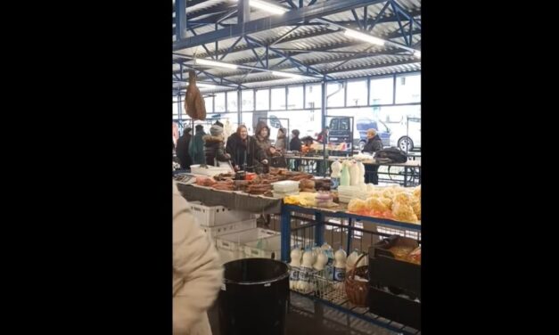 Ötvenöt milliót költöttek rá, ömlik a víz a csantavéri piactérre