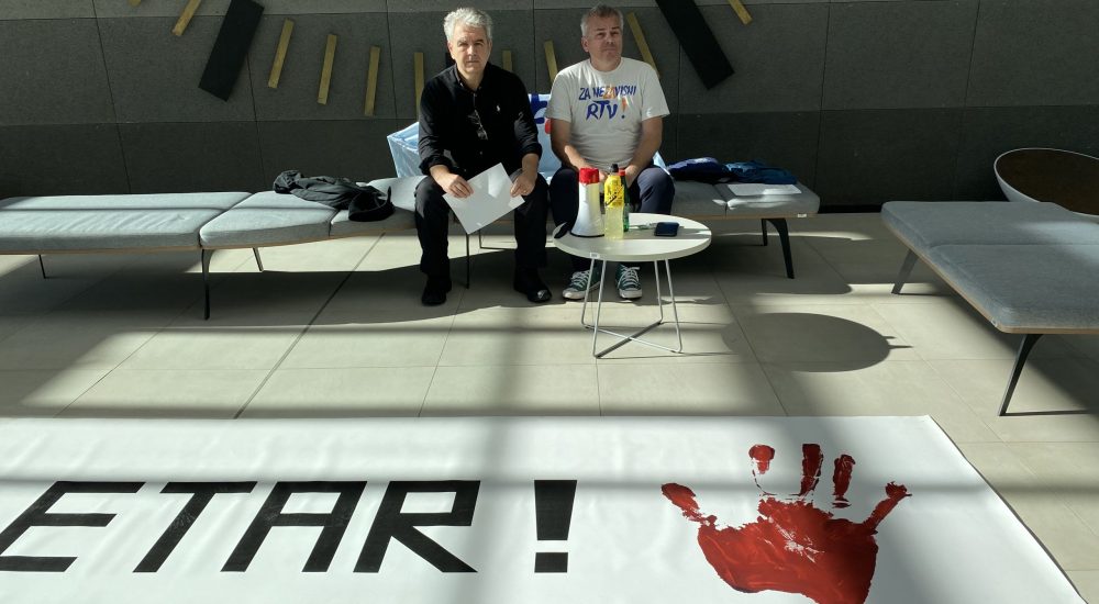 Éhségsztrájkba kezdett a Vajdasági RTV dolgozója