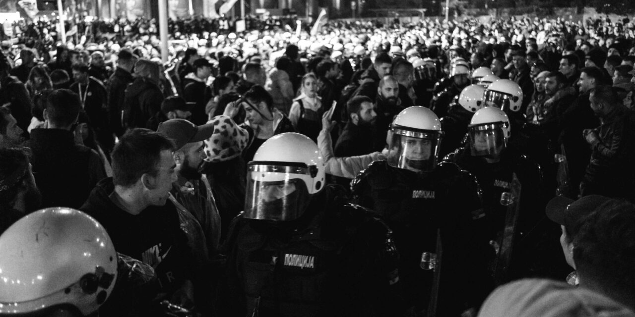 Sürgősségi Központ: Senki sem halt meg szívroham következtében a tüntetés után