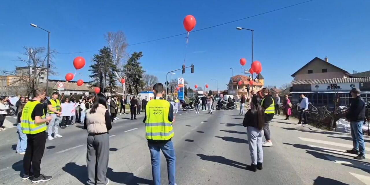 Az iskolaigazgató nem engedte, hogy emléktáblát állítsanak az elhunyt diáklányok tiszteletére