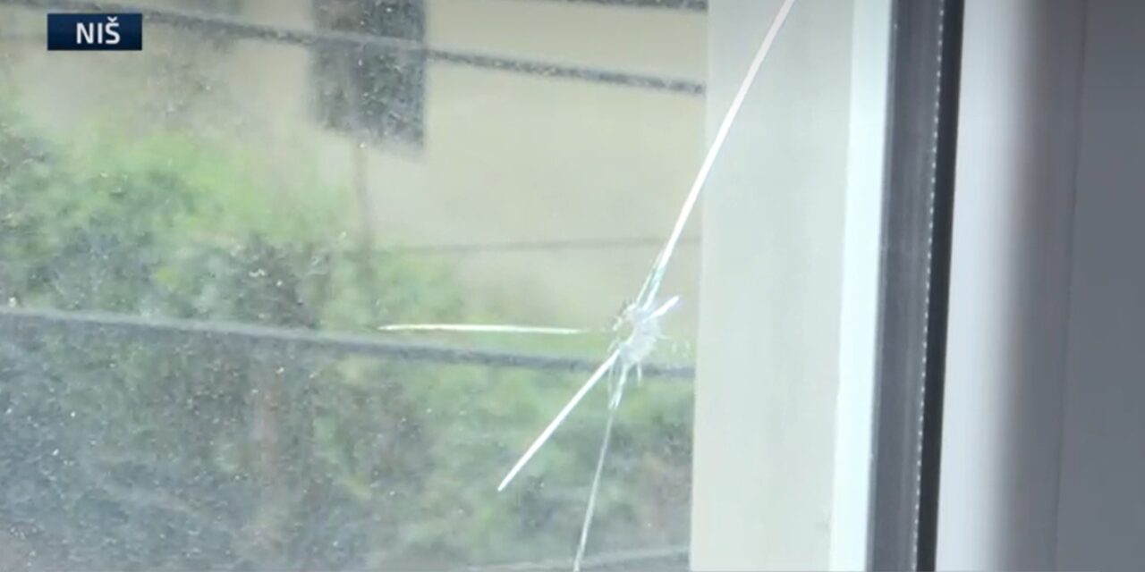 Rálőttek a niši ellenzéki politikus lakására