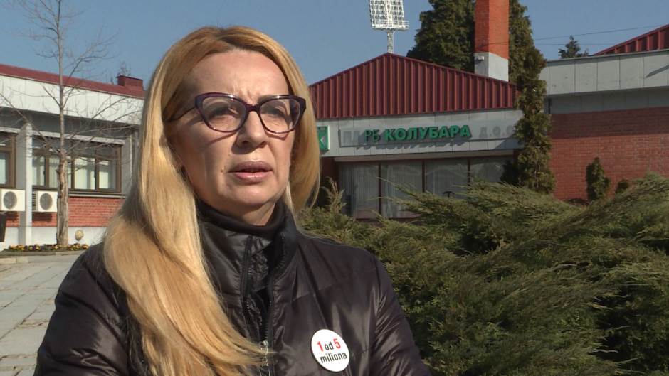 Újabb személyt rúgtak ki a közösségi oldalakon közzétett bejegyzés miatt