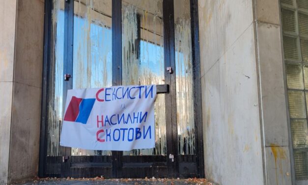 Mutassuk meg ennek a péterváradi nőgyűlölőnek, hogy mit tesznek a nők a tojásokkal (Videó)