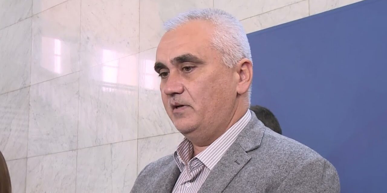 Törökkanizsa polgármestere azzal fenyegette meg az ellenzéki képviselőt, hogy „élve megnyúzza”