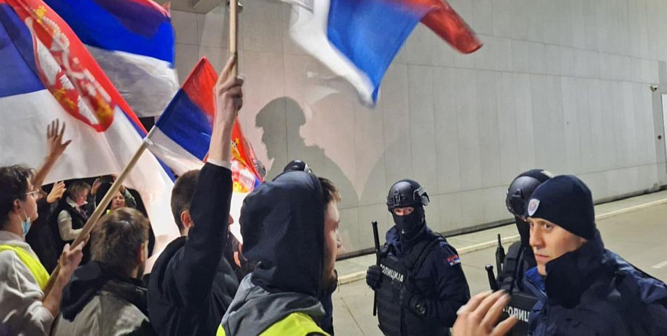 Parancsok osztogatása és megtagadása