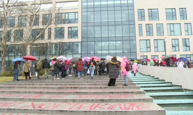 Véget ért a köztévék blokádja