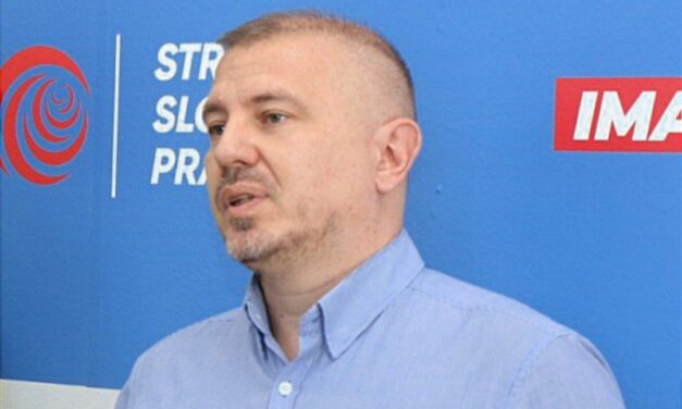 Sebők Róbert Szabadka polgármesterének: Ne játszd a látnokot, miközben romba dől a város