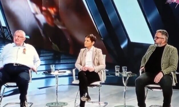 <span class="entry-title-primary">Brnabić és Šešelj közösen a Pink TV-ben</span> <span class="entry-subtitle">Elismerték, hogy idő előtt nyugdíjaztak egy rendőrt, mert annak fia részt vett a tüntetéseken</span>