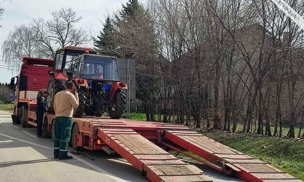 Zombor környéki falvakból (is) viszik Belgrádba a traktorokat