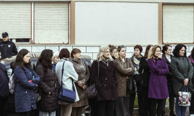 Ótott Róberttől kérik, minél előbb nevezzen ki valakit a jelenlegi igazgató helyett