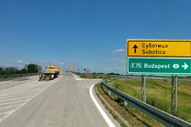 Hétfőn változik a forgalmi rend az autópályán Szabadkánál