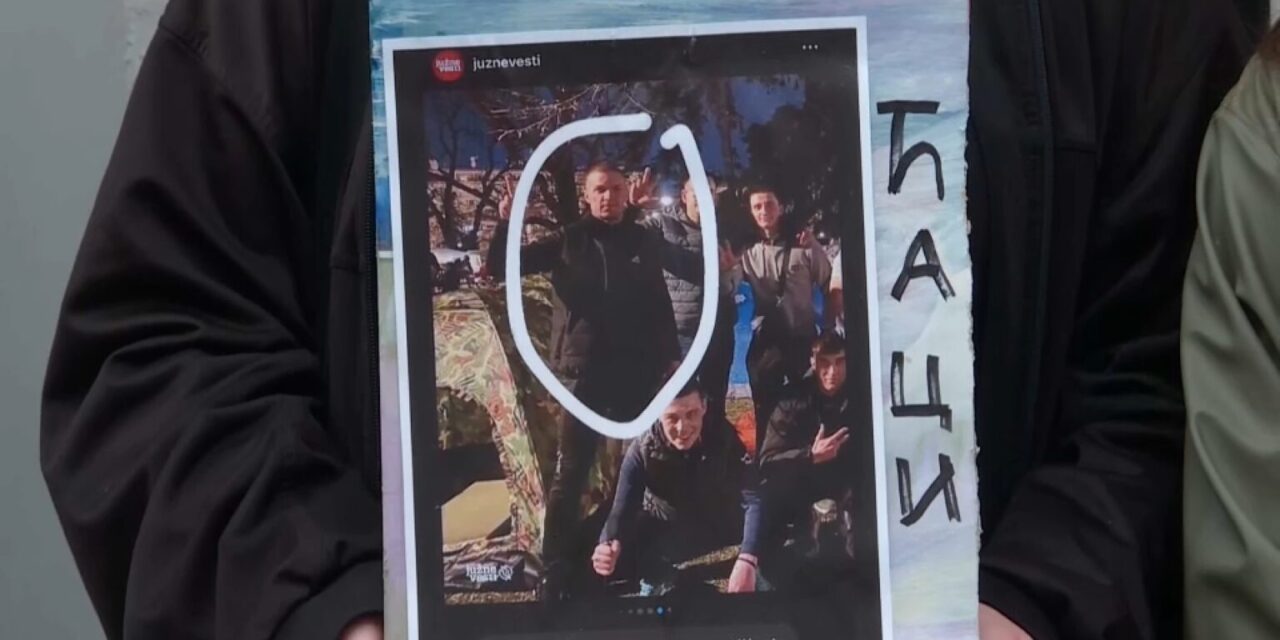 Egy tornatanár is 2.0-ás egyetemistaként van a sátorozók között