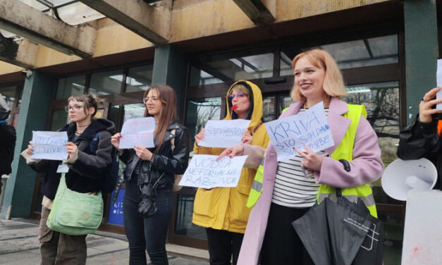 Három aktivista továbbra is előzetesben marad Újvidéken