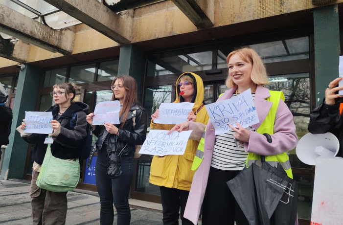 Három aktivista továbbra is előzetesben marad Újvidéken