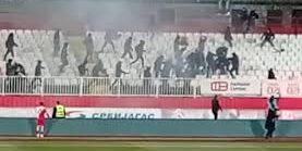 Súlyosan megsérült egy fiatal a Vojvodina-Spartak mérkőzés utáni tömegverekedésben
