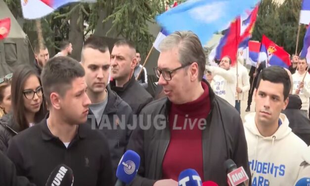 Vučić meglátogatta a Ćacikat és bocsánatot kért tőlük azért, amin keresztülmennek