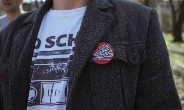 Zentán is gyűjtik az aláírásokat az egyetemisták