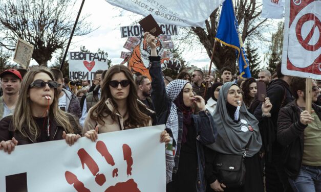 Szeptember 1-jén az utcára vonulnak a blokáddal tiltakozó diákok