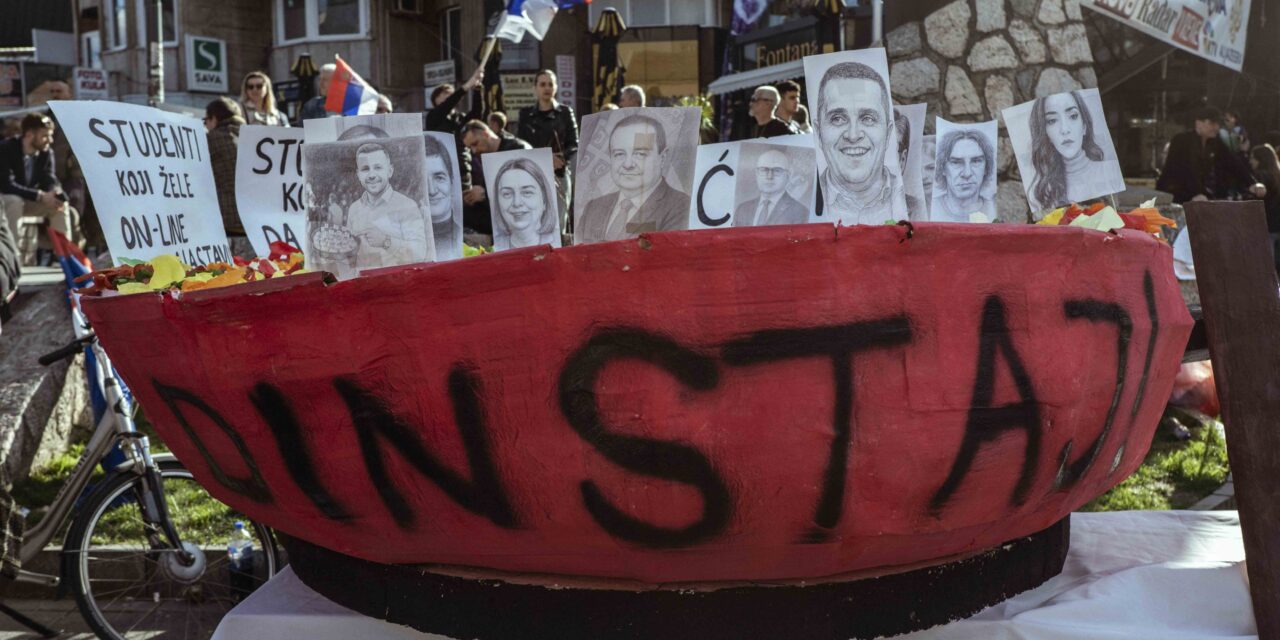 Novi Pazarban a jövőt, Belgrádban a vergődő hatalmat láthattuk (képek)