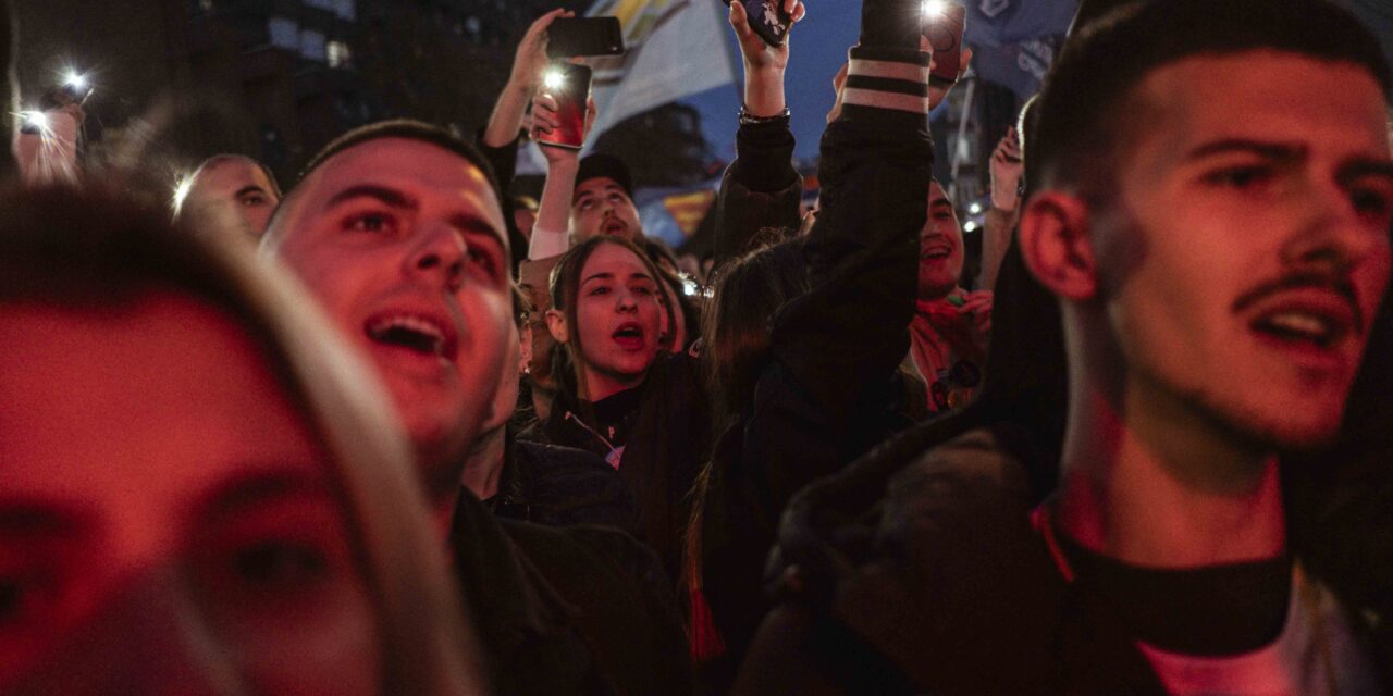 Politológus: A hatalom kifárasztással próbálja elfojtani a tüntetéseket