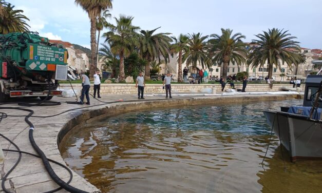 A nyílt tengerre nem jutott a hvari szennyeződésből
