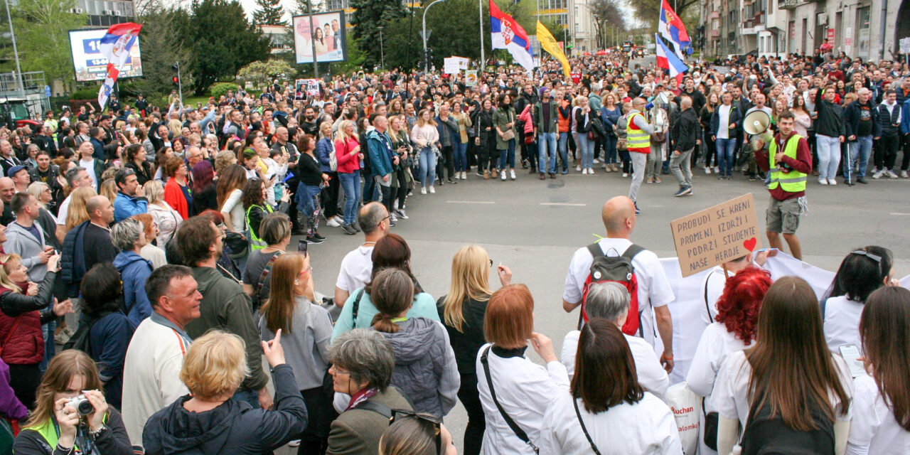 <span class="entry-title-primary">Döntött a Tantestület: Folytatódik a tanítás a Szabadkai Műszaki Szakfőiskolán</span> <span class="entry-subtitle">A blokádot tartó diákok egyelőre nem nyilatkoztak a következő lépésről</span>