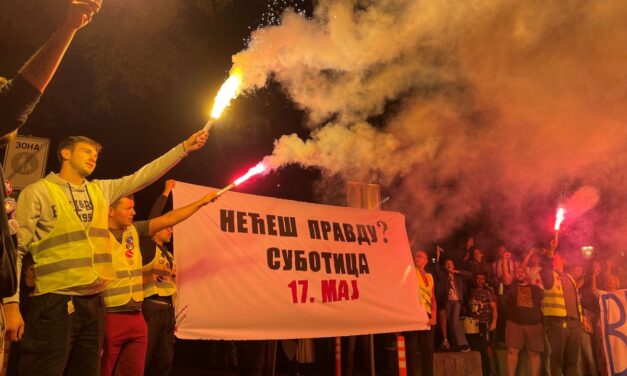 <span class="entry-title-primary">A „Total” nem vált be, ide ásó és kapa kell</span> <span class="entry-subtitle">A szabadkai tüntetések talán legszellemesebb beszédét mondta el a vasárnapi megmozduláson egy helyi földműves</span>